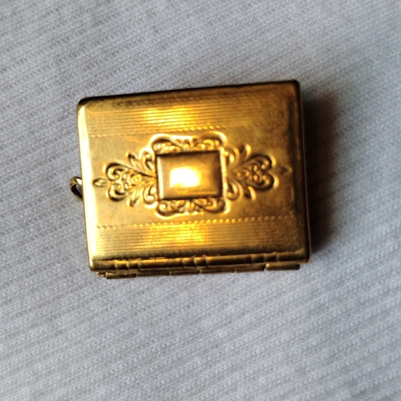 Vintage/Victorian locket - Picture 7 of 8